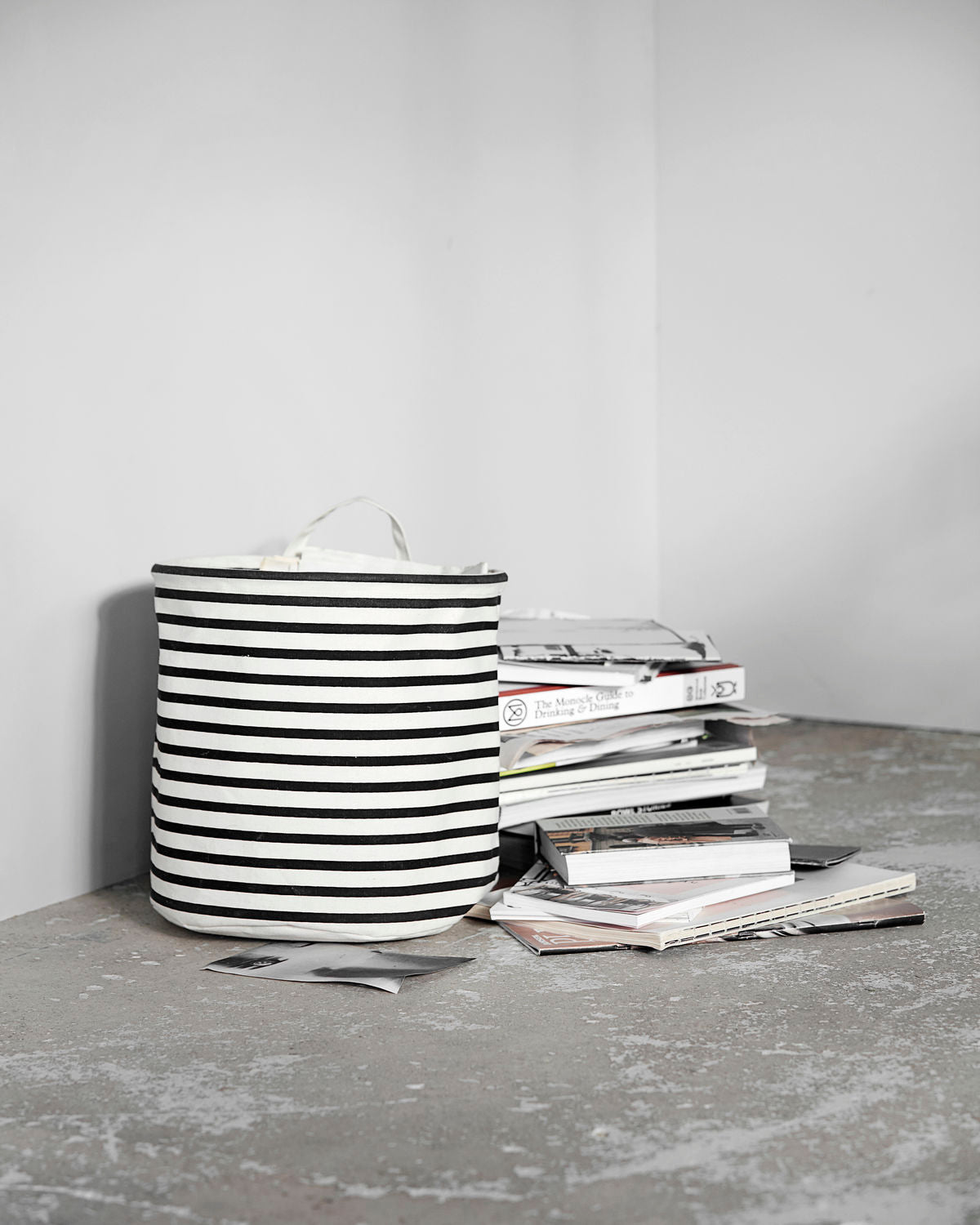 Tasche zur Aufbewahrung gestreift