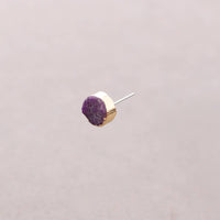 Stecker mit Stein