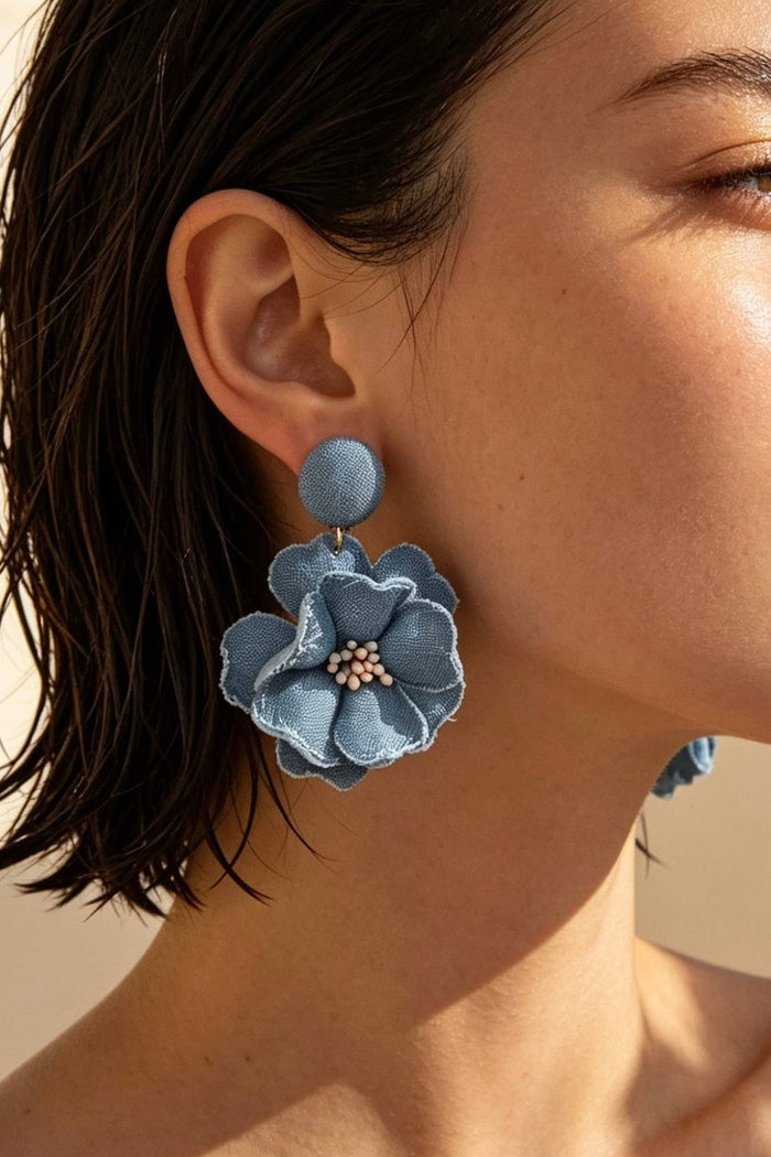 Ohrringe mit Jeans-Blumen