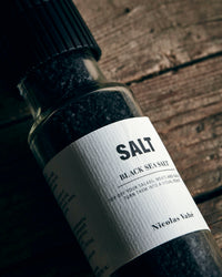Salz von Nicolas Vahe | black