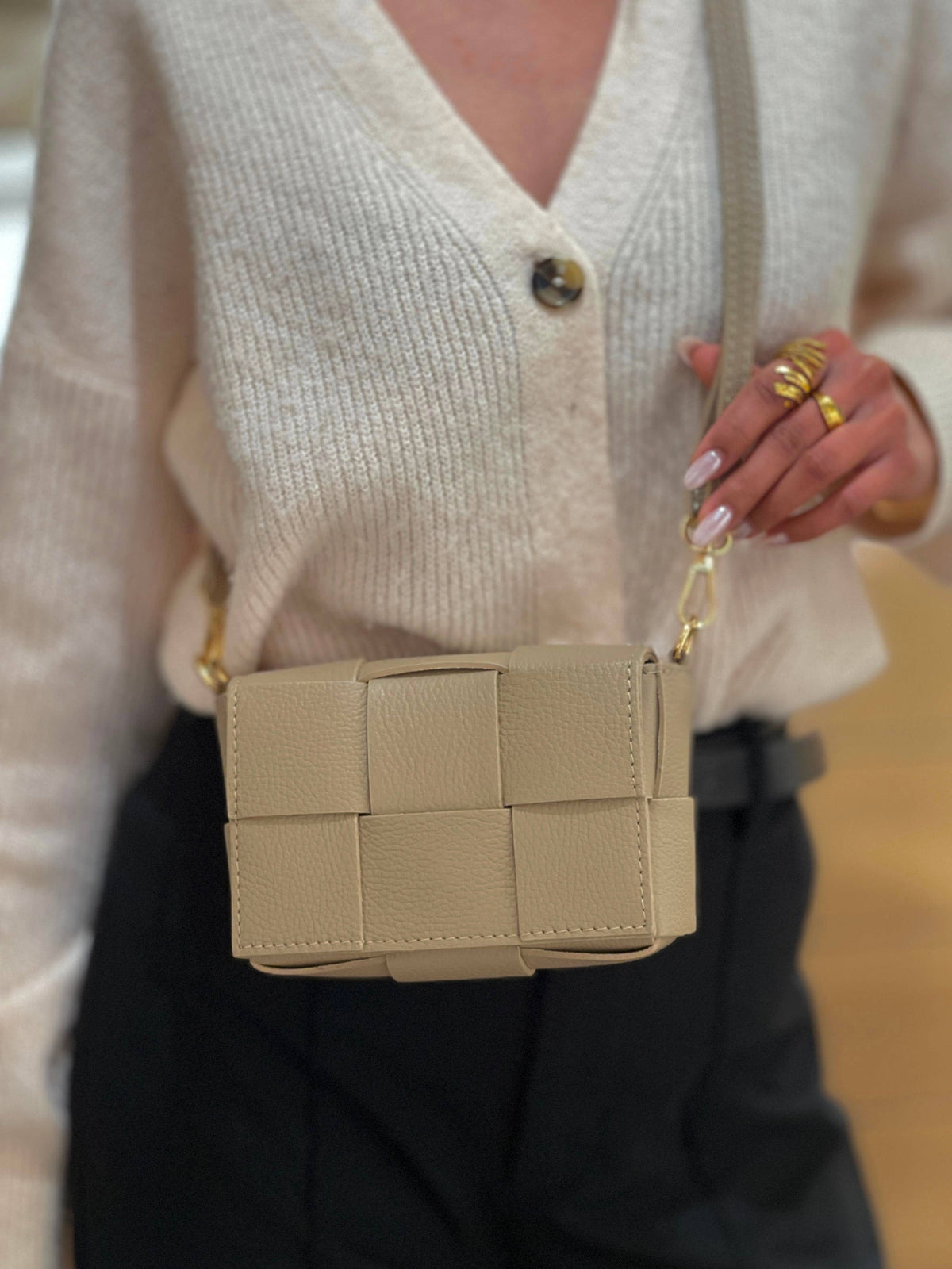 Umhängetasche und Bauchtasche aus Leder