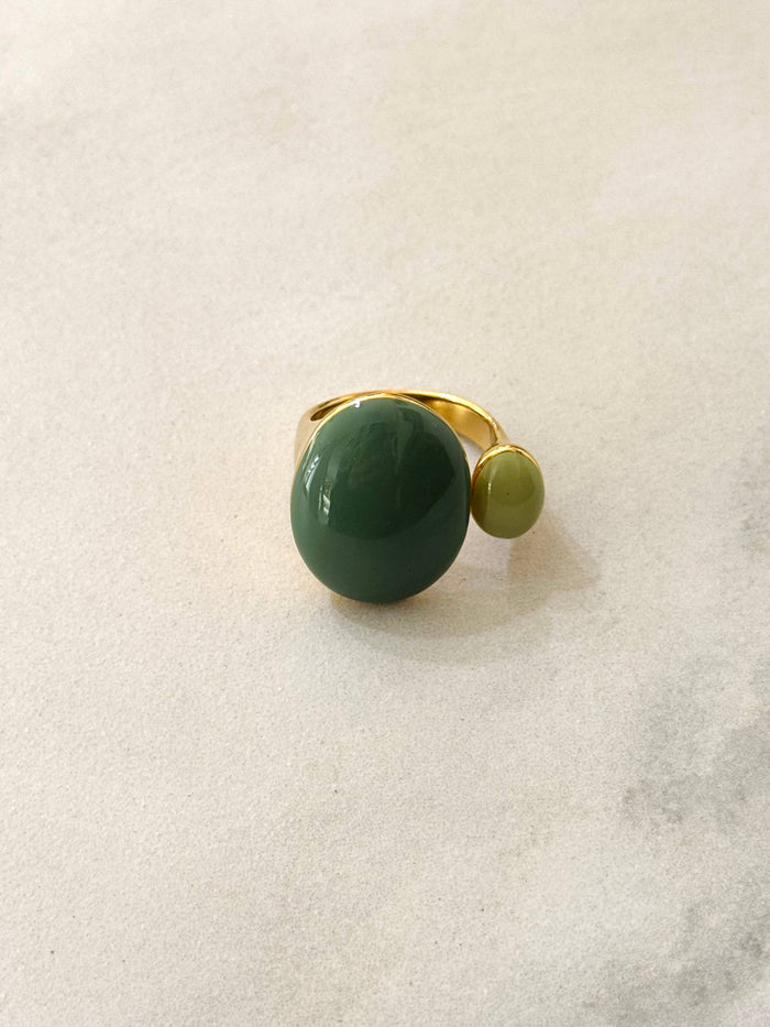 Ring aus Edelstahl, emailliert grüntöne