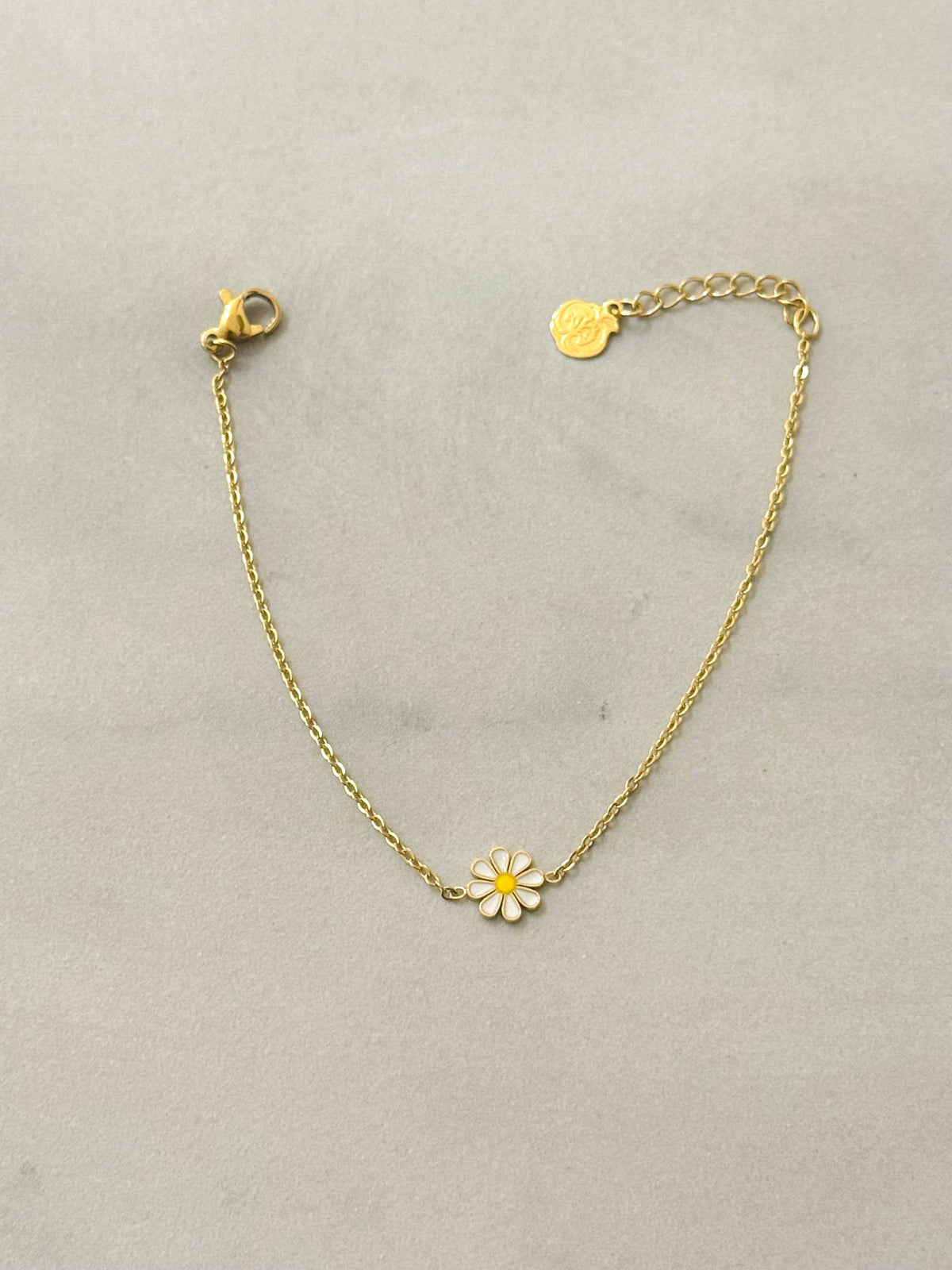 Armband mit Gänseblümchen