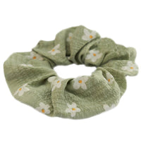 Scrunchie in Verschiedenen Varianten