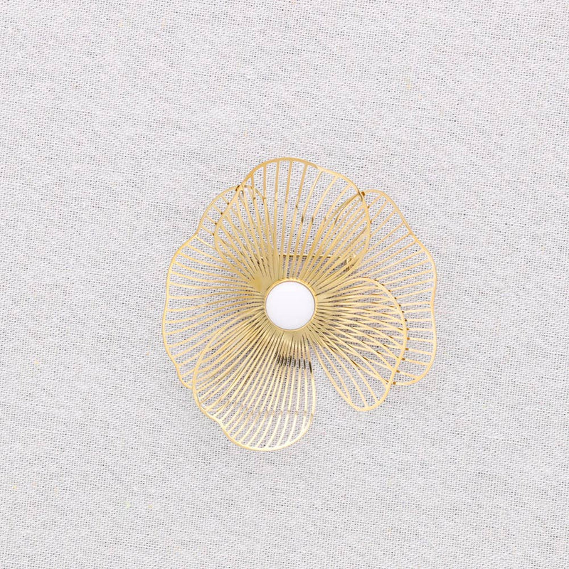 Blumenbrosche, gold