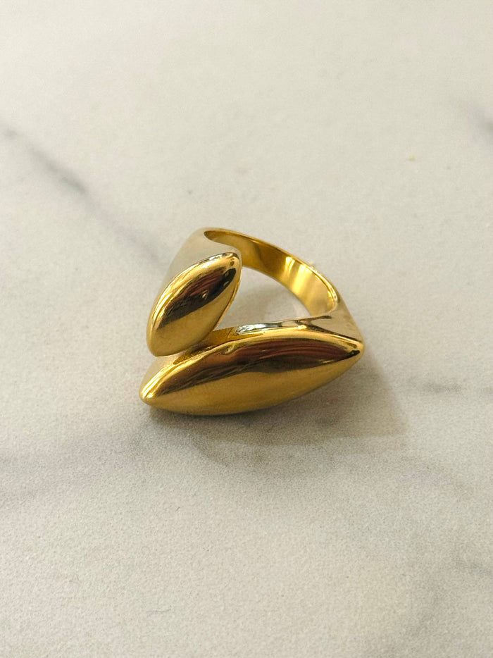 Ring Lorene, Blätter