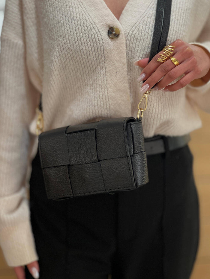 Umhängetasche und Bauchtasche aus Leder