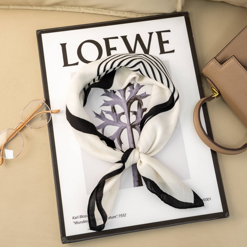 Halstuch in schwarz/weiß