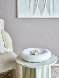 Audra Schale | Weiß