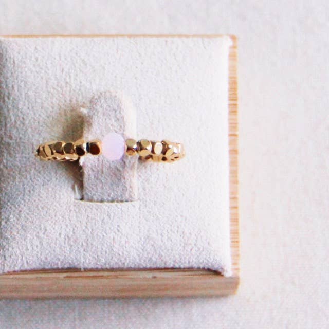 Elastischer Ring mit Naturstein