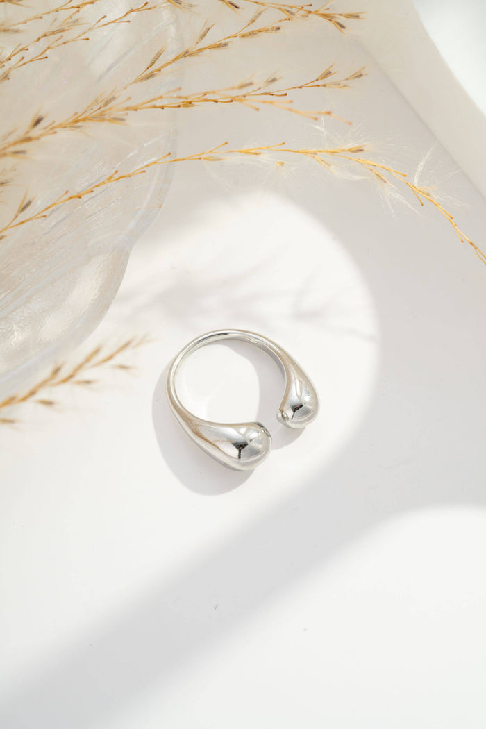 Ring in Tropfenform