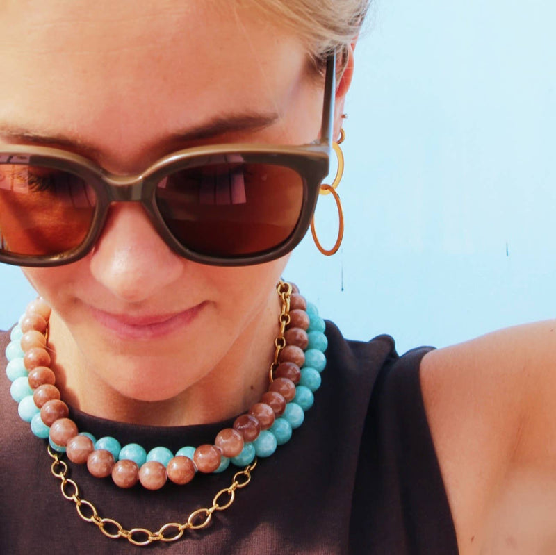 Halskette aus Natursteinperlen, braun