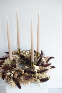 Adventskranz aus Trockenblumen | braun