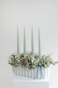 Adventskranz mit Hortensien und Trockenblumen