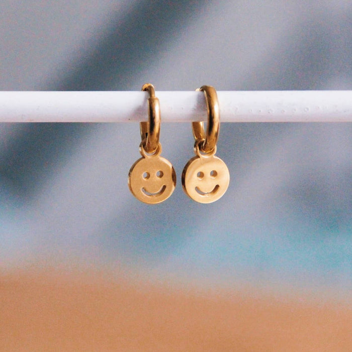 Creolen mit Smiley — Gold