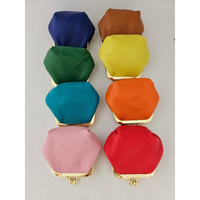 Mini-Lederbörse mit Retro-Verschluss