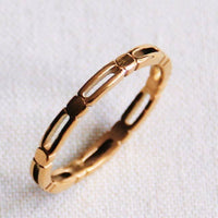 Minimalistischer Ring aus Edelstahl mit Würfeln - Gold
