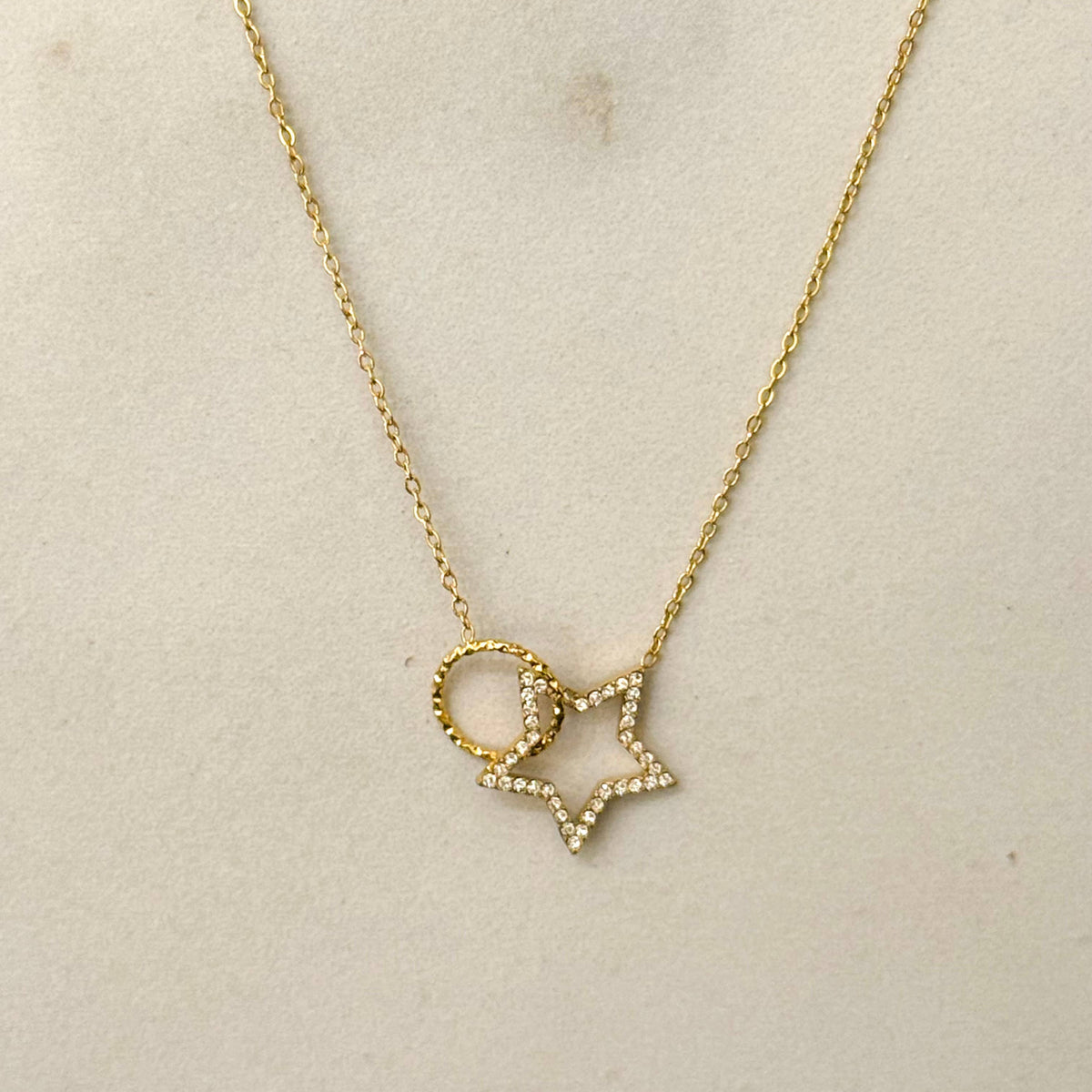 Stern-Halskette mit weißen Zirkonia