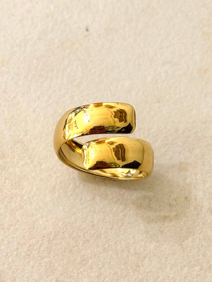 Ring geschwungen