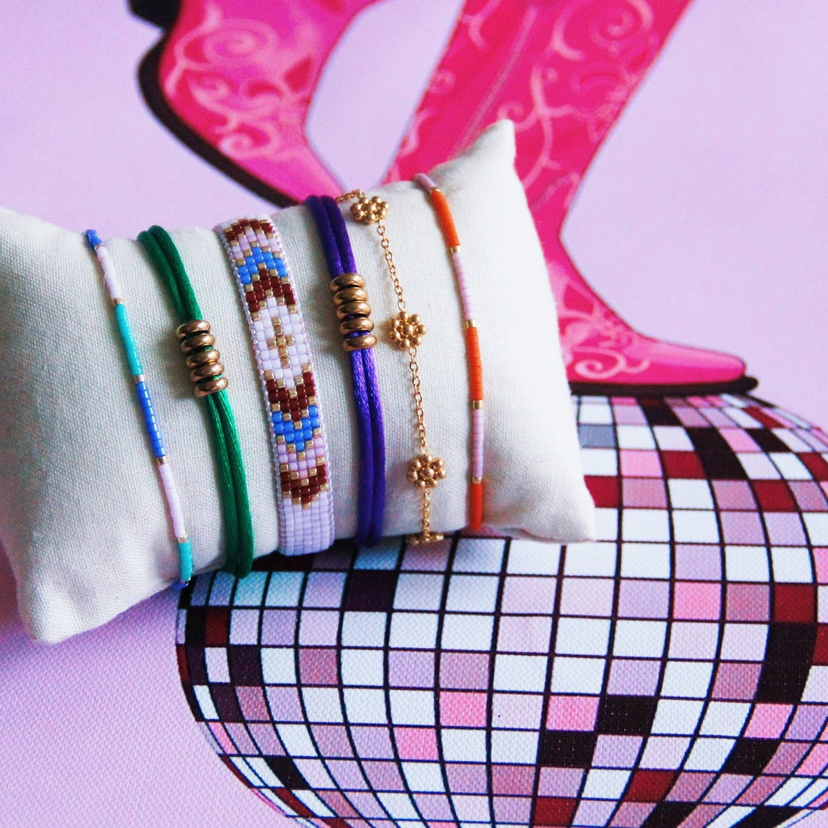 Feines Gänseblümchen-Armband