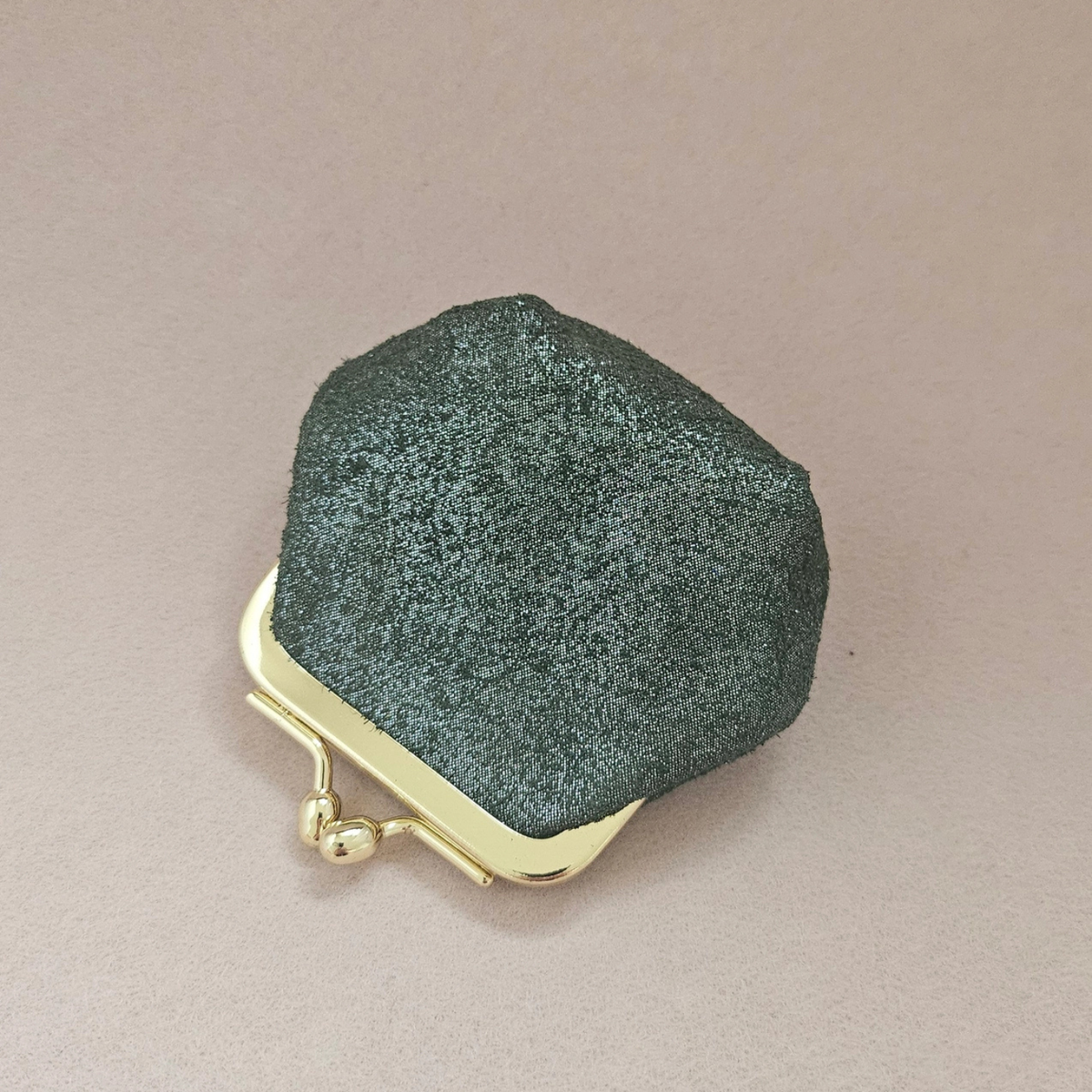 Mini-Lederbörse mit Retro-Verschluss