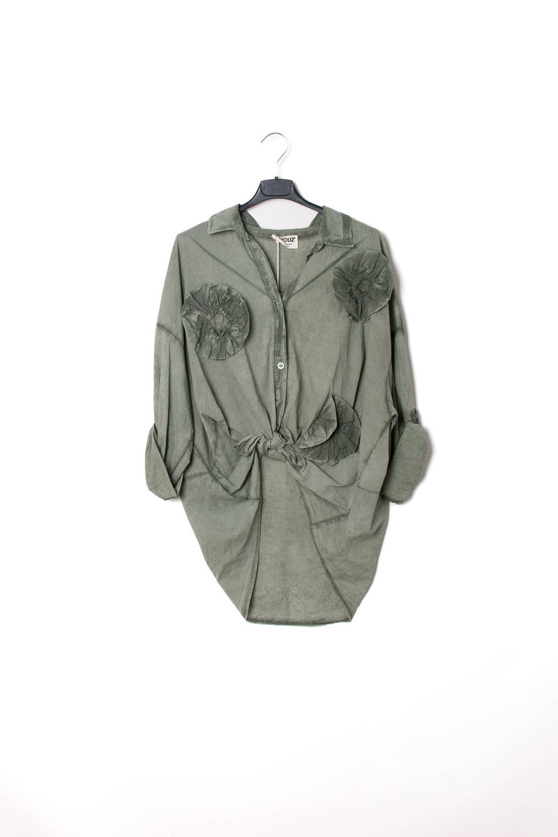 Baumwollhemd mit aufgenähten Blumen