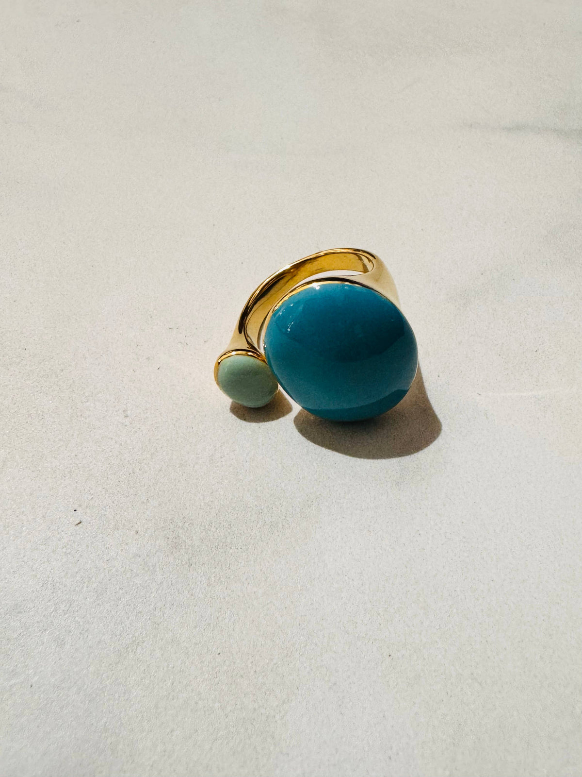 Ring aus Edelstahl, emailliert grüntöne