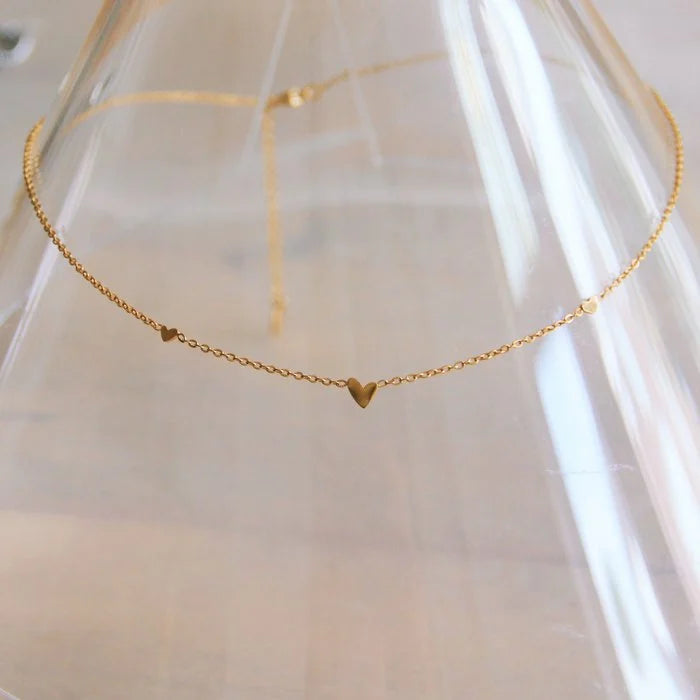 Halskette mit 3 Mini-Herzen - vergoldet